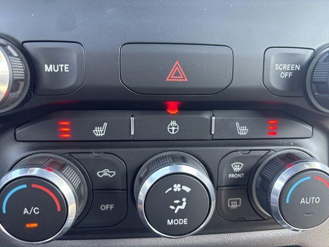 Photo of 2022 Bright White Clearcoat RAM 1500