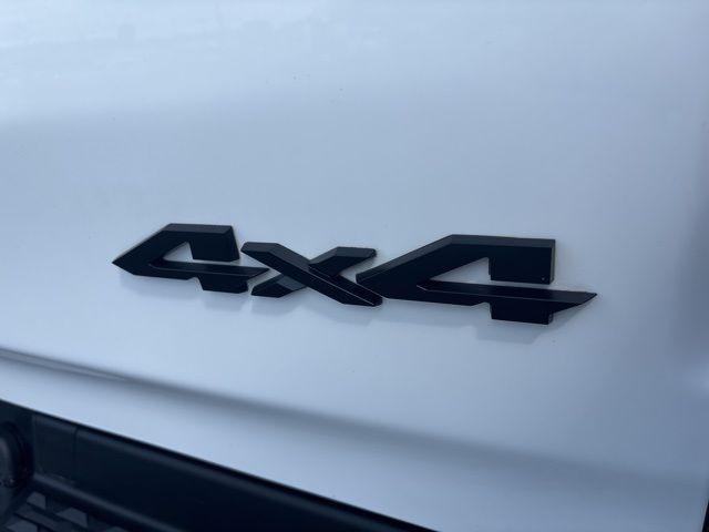 Photo of 2022 Bright White Clearcoat RAM 1500