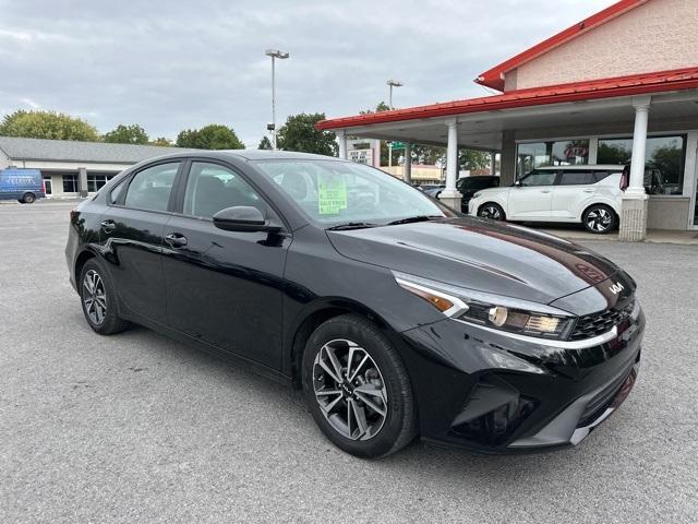 Photo of 2024 Aurora Black Pearl Kia Forte