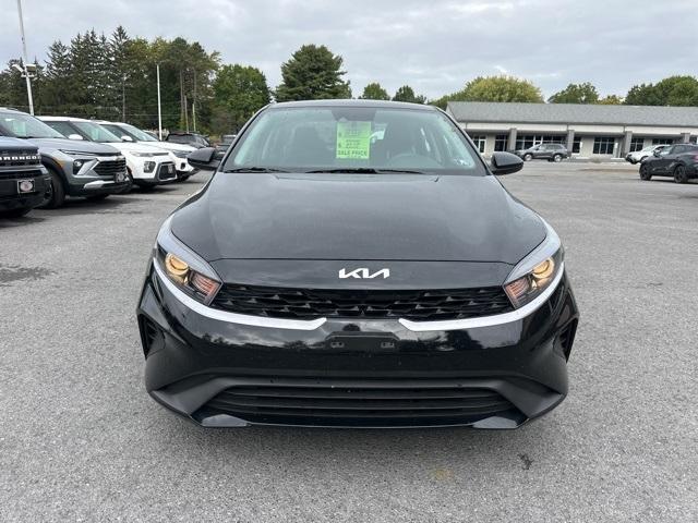 Photo of 2024 Aurora Black Pearl Kia Forte