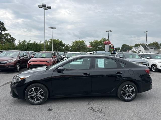 Photo of 2024 Aurora Black Pearl Kia Forte