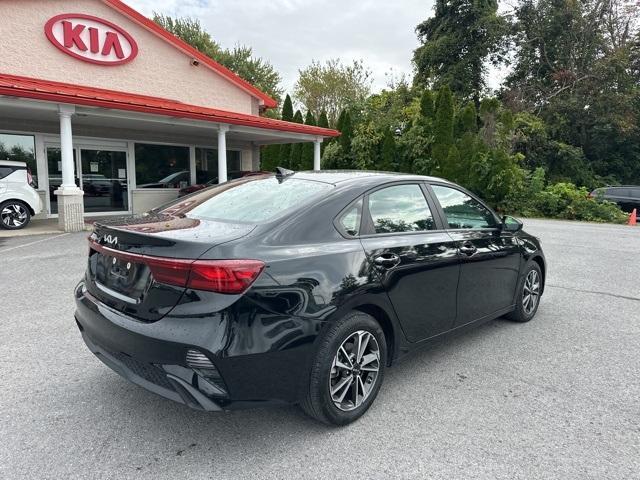 Photo of 2024 Aurora Black Pearl Kia Forte