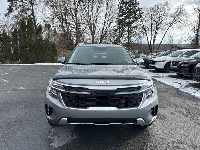 Photo of 2025 Steel Gray Kia Seltos