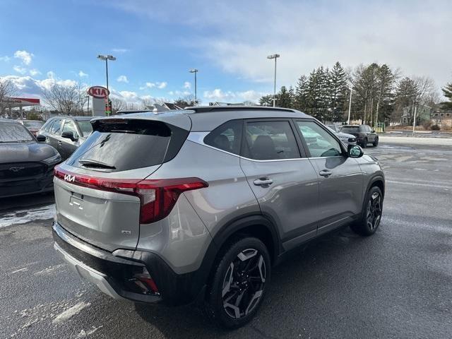 Photo of 2025 Steel Gray Kia Seltos