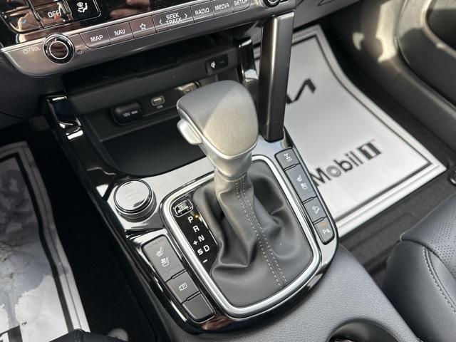Photo of 2025 Steel Gray Kia Seltos