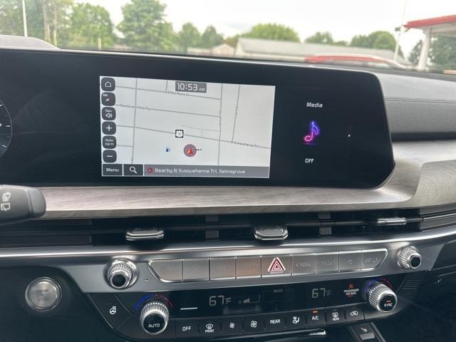 Photo of 2025 Wolf Gray Kia Telluride