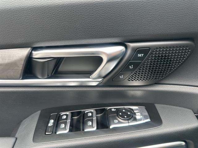 Photo of 2025 Wolf Gray Kia Telluride
