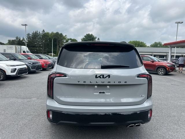 Photo of 2025 Wolf Gray Kia Telluride