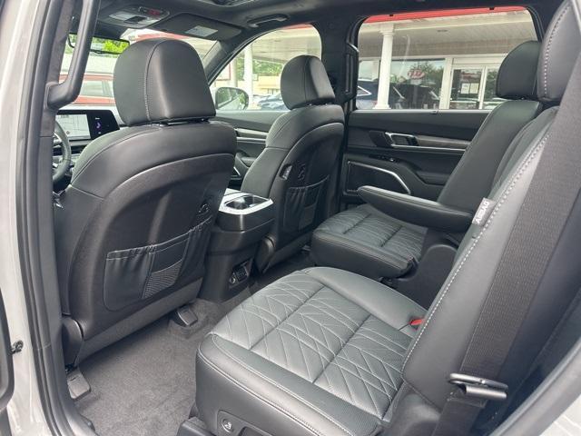 Photo of 2025 Wolf Gray Kia Telluride