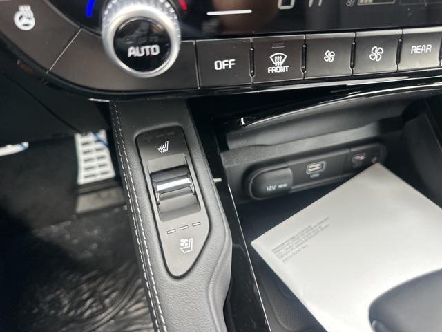 Photo of 2025 Wolf Gray Kia Telluride
