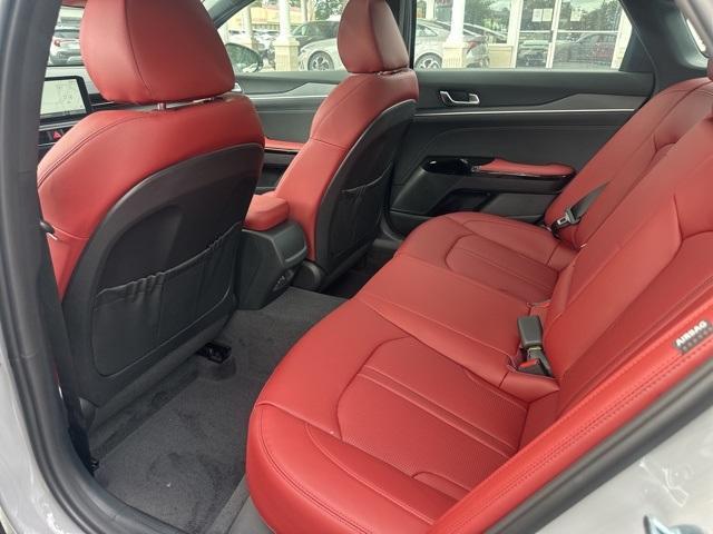 Photo of 2025 Wolf Gray Kia K5