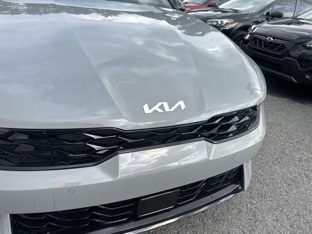 Photo of 2025 Wolf Gray Kia K5