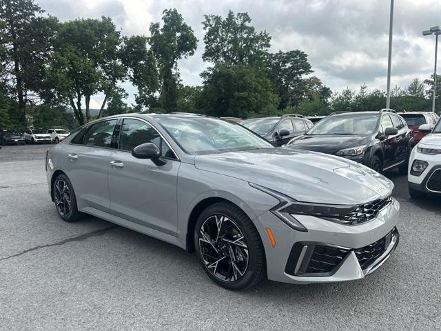 Photo of 2025 Wolf Gray Kia K5