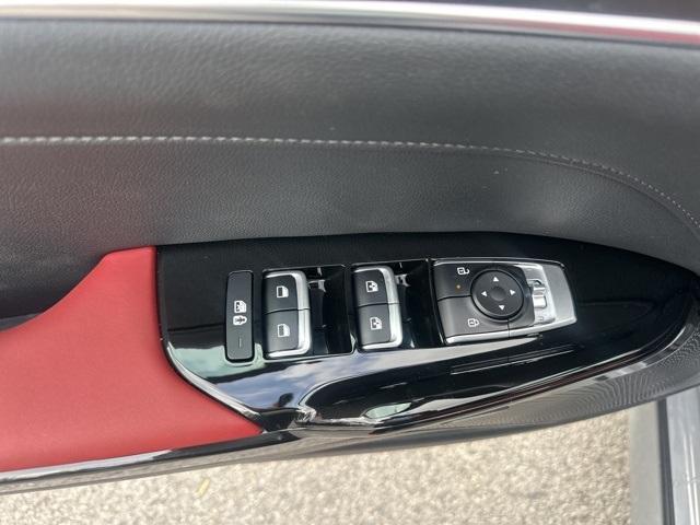 Photo of 2025 Wolf Gray Kia K5
