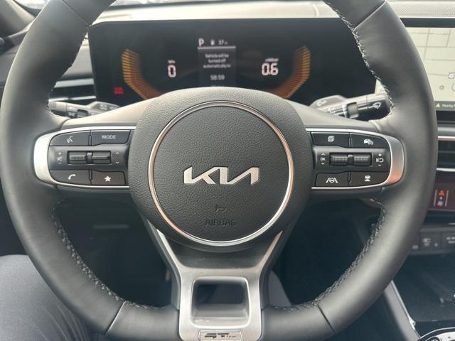 Photo of 2025 Wolf Gray Kia K5