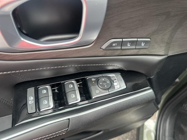 Photo of 2025 Jungle Green Kia Sorento