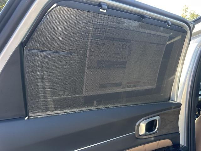 Photo of 2026 Ivory Silver Kia Sorento