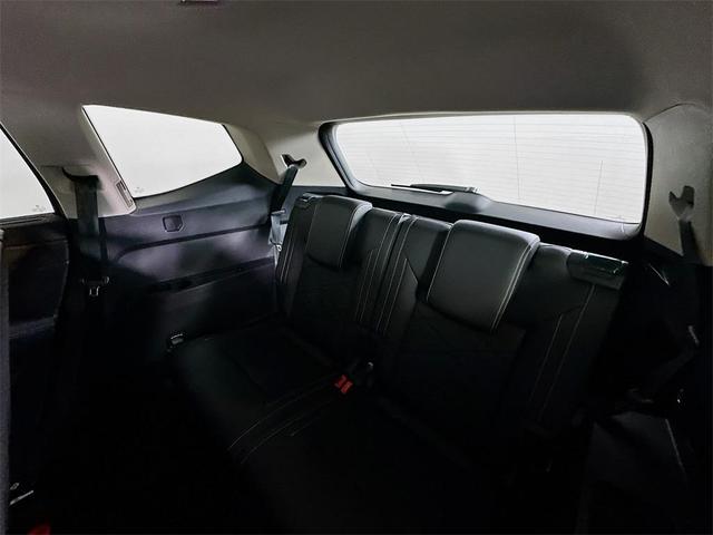 Photo of 2025 Silver Mist Metallic Volkswagen Atlas