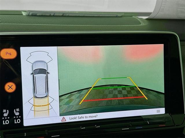 Photo of 2025 Pure Gray Volkswagen Atlas