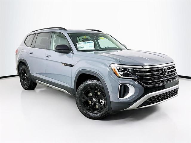 Photo of 2025 Pure Gray Volkswagen Atlas