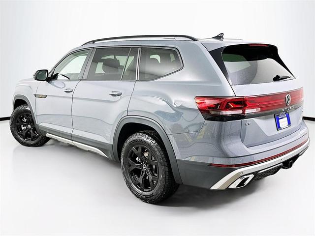 Photo of 2025 Pure Gray Volkswagen Atlas