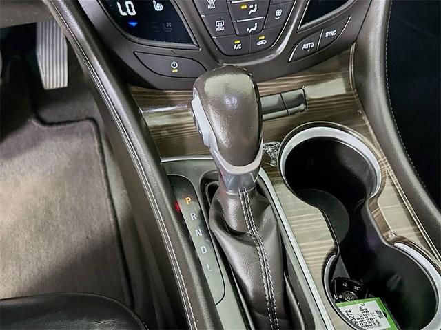 Photo of 2019 Summit White Buick Envision