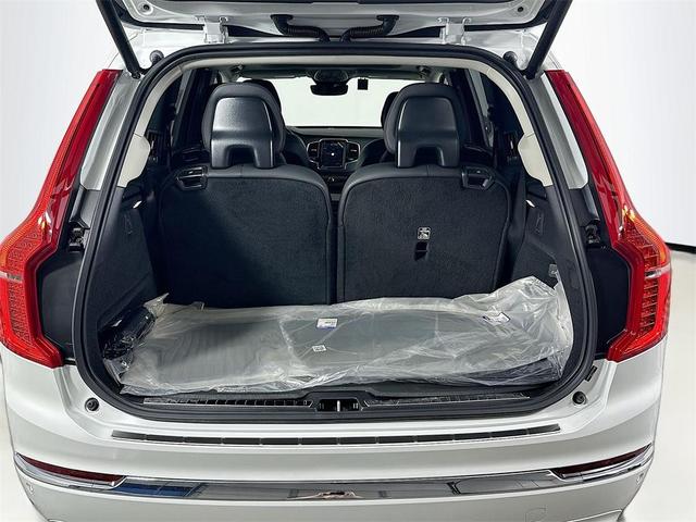 Photo of 2025 Crystal White Pearl Volvo XC90 Plug-In Hybrid