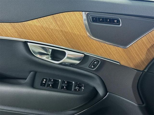 Photo of 2025 Crystal White Pearl Volvo XC90 Plug-In Hybrid