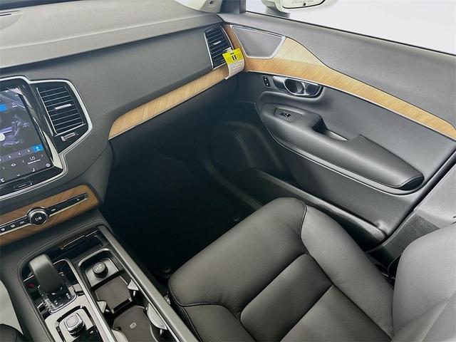 Photo of 2025 Crystal White Pearl Volvo XC90 Plug-In Hybrid