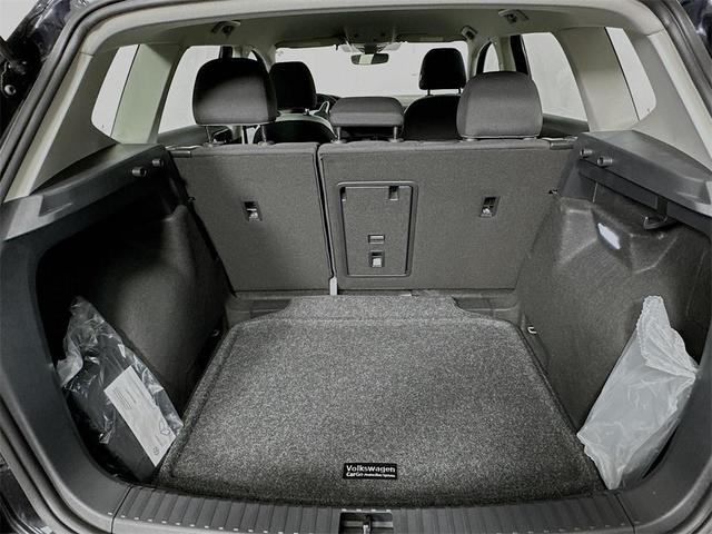 Photo of 2025 Deep Black Pearl Effect Volkswagen Taos