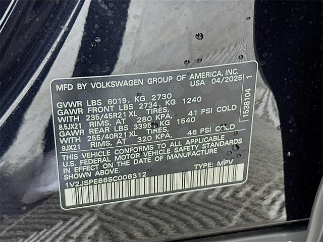 Photo of 2025 Deep Black Pearl Effect Volkswagen ID.4
