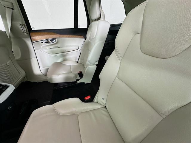 2022 Volvo XC90