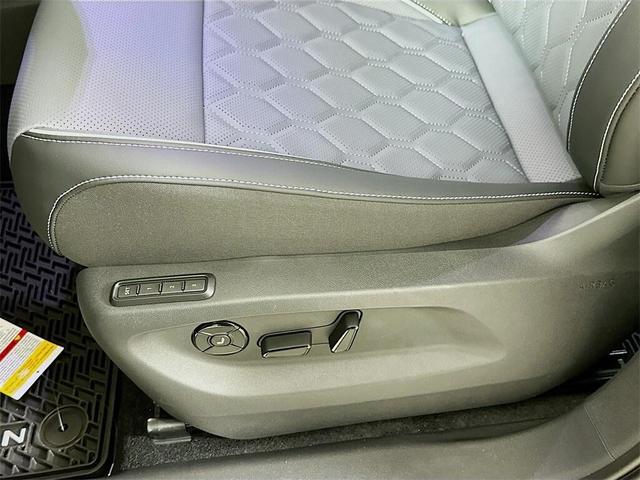 Photo of 2025 Deep Black Pearl Effect Volkswagen Tiguan