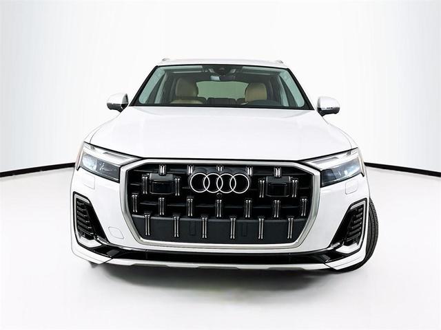 Photo of 2025 Glacier White Metallic Audi Q7