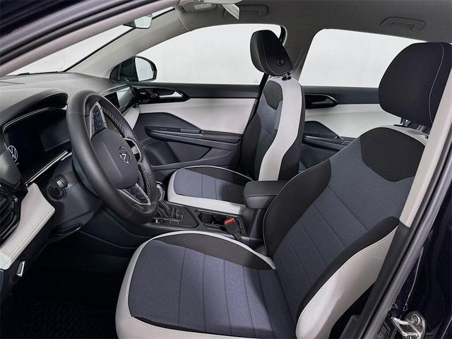 Photo of 2025 Deep Black Pearl Effect Volkswagen Taos