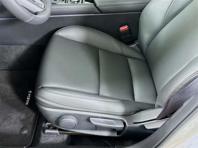 Photo of 2025 Platinum Mazda Mazda3