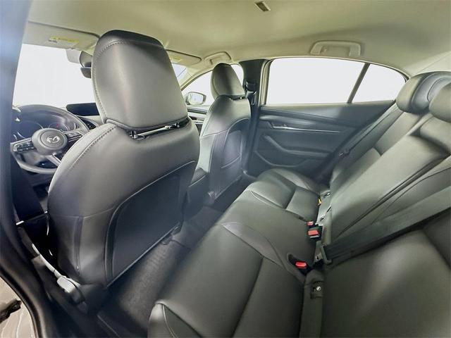 Photo of 2025 Platinum Mazda Mazda3