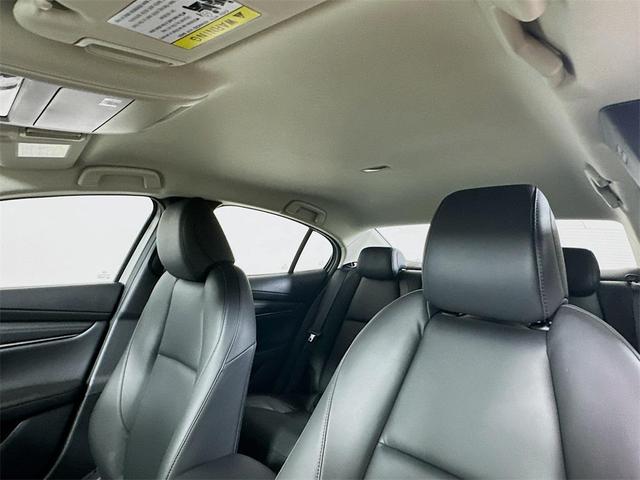 Photo of 2025 Platinum Mazda Mazda3