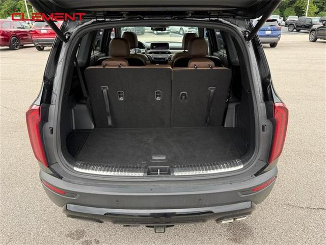 Photo of 2022 Ebony Black Kia Telluride