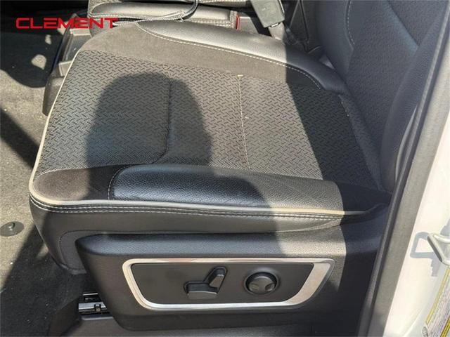 Photo of 2022 Bright White Clearcoat RAM 1500