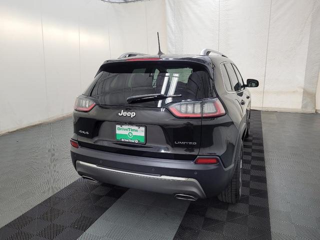 Photo of 2019 Diamond Black Crystal Pearlcoat Jeep Cherokee