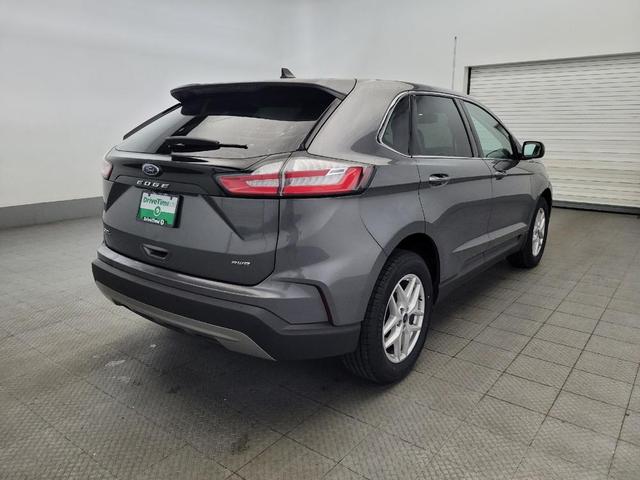 Photo of 2024 Carbonized Gray Metallic Ford Edge