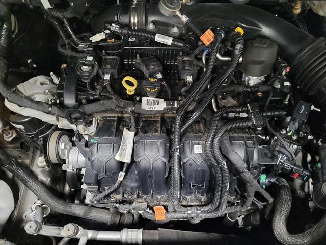 Photo of 2024 Carbonized Gray Metallic Ford Edge