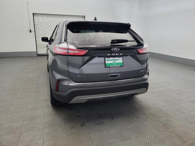 Photo of 2024 Carbonized Gray Metallic Ford Edge