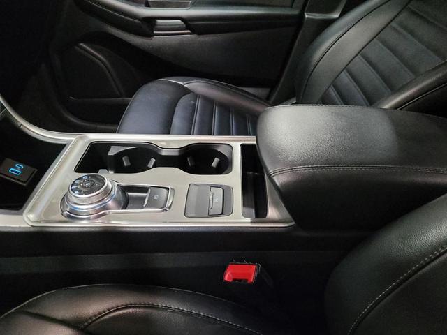 Photo of 2024 Carbonized Gray Metallic Ford Edge