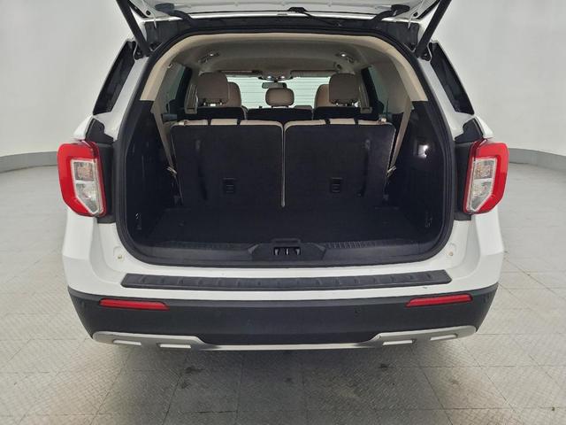Photo of 2023 White Ford Explorer