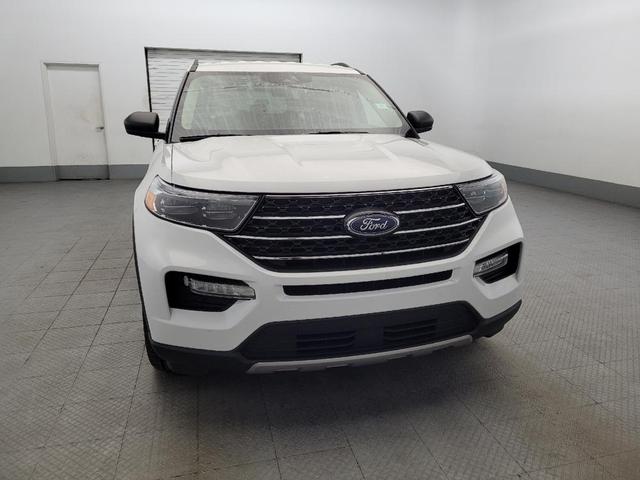Photo of 2023 White Ford Explorer