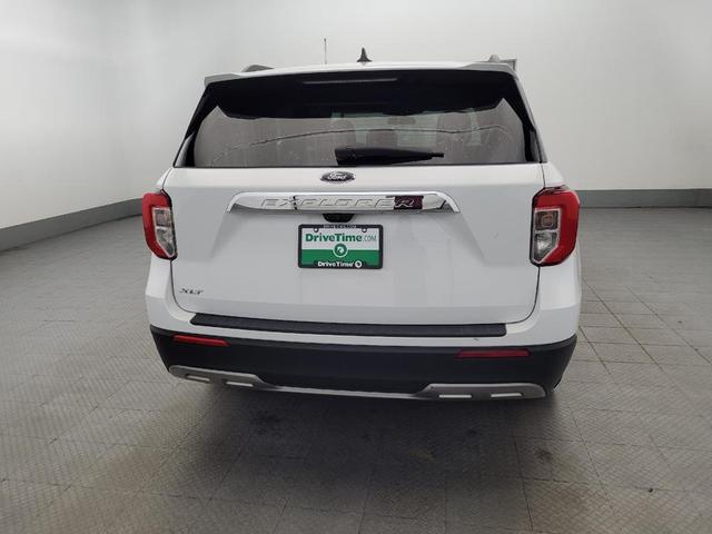 Photo of 2023 White Ford Explorer