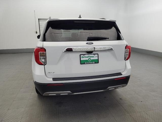 Photo of 2023 White Ford Explorer