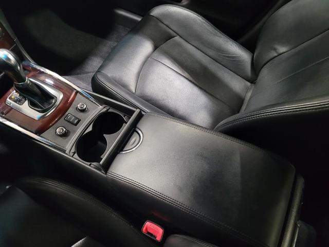 Photo of 2013 Liquid Platinum INFINITI G37x